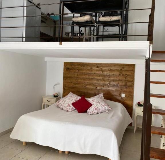 Bed and Breakfast Mas Des Bômes