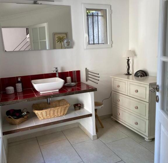 Bed and Breakfast Mas Des Bômes