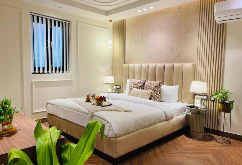 Bed and Breakfast Premium Suites In Malviya Nagar