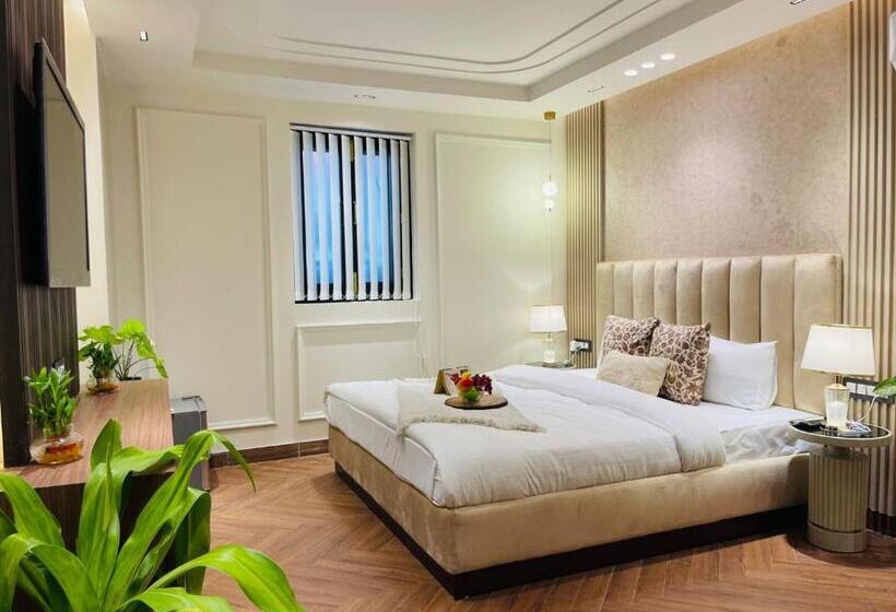 Bed and Breakfast Premium Suites In Malviya Nagar