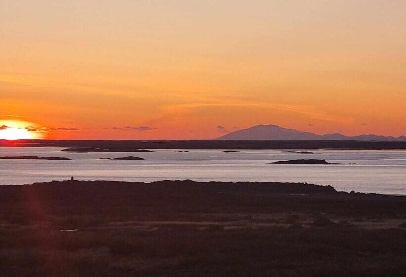 تختخواب و صبحانه Selið Farm Stay   Guesthouse