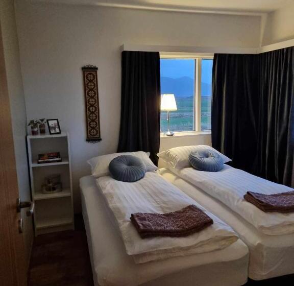 تختخواب و صبحانه Selið Farm Stay   Guesthouse