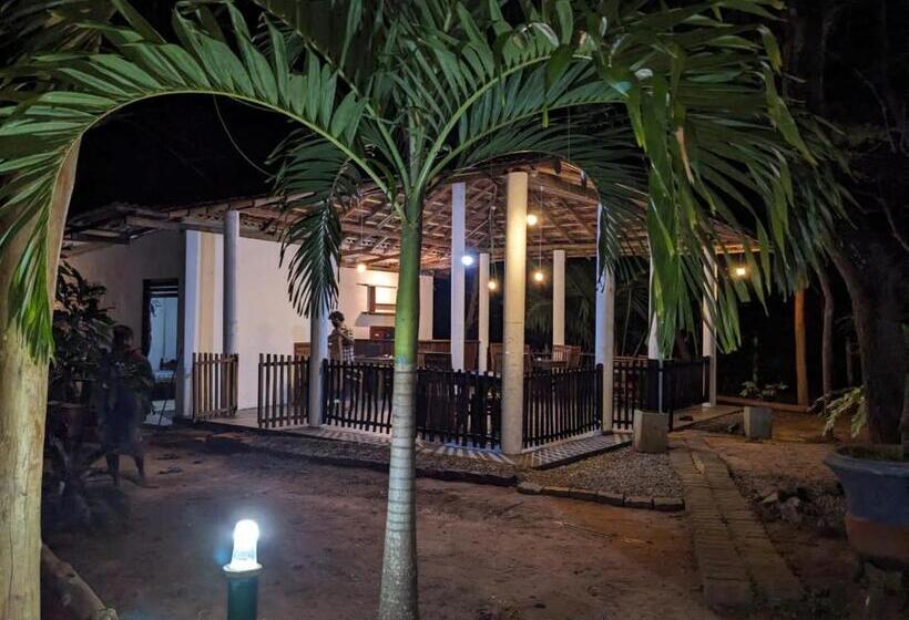 민박 Silent Cabana And Restaurant Marakolliya, Tangalle
