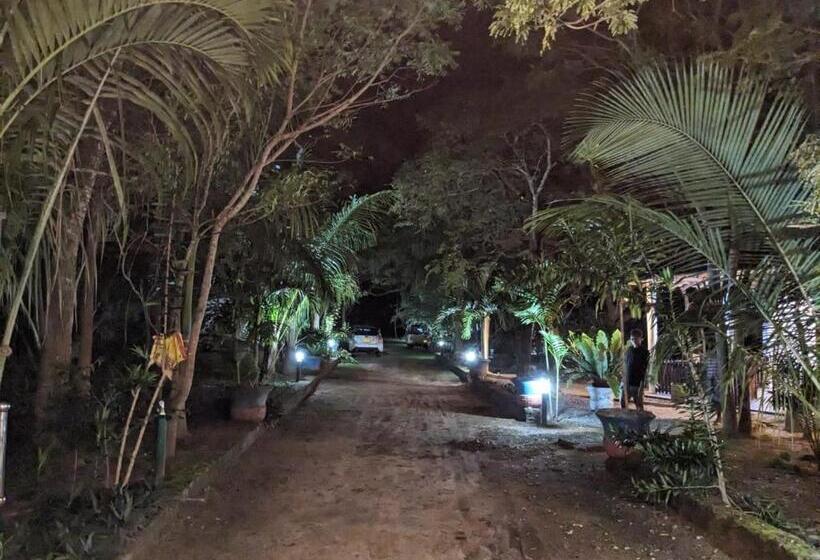 민박 Silent Cabana And Restaurant Marakolliya, Tangalle