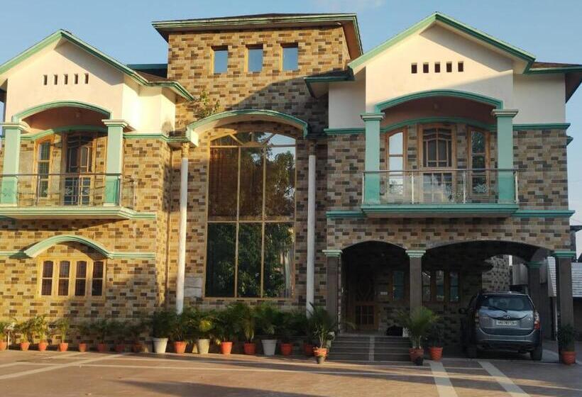 住宿加早餐  The Litchi Tree Courtyard