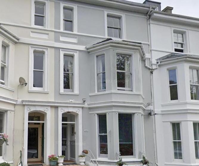 تختخواب و صبحانه Townhouse Ii