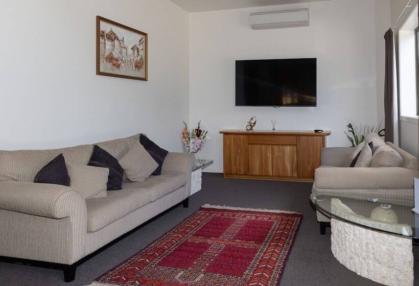 צימר Tui Lodge Oakura