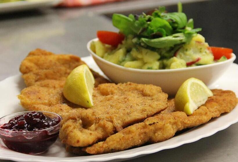 Brandstatthof Hotel Und Restaurant