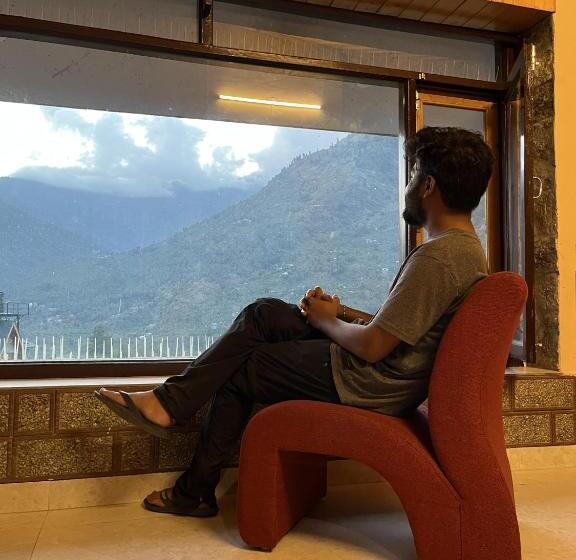 Flüstern  A Boutique Hostel