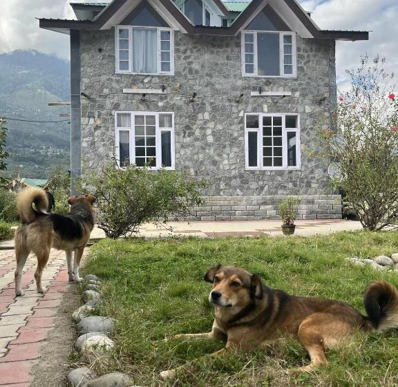 Flüstern  A Boutique Hostel