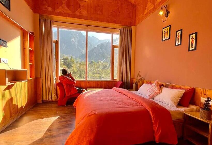 Flüstern  A Boutique Hostel