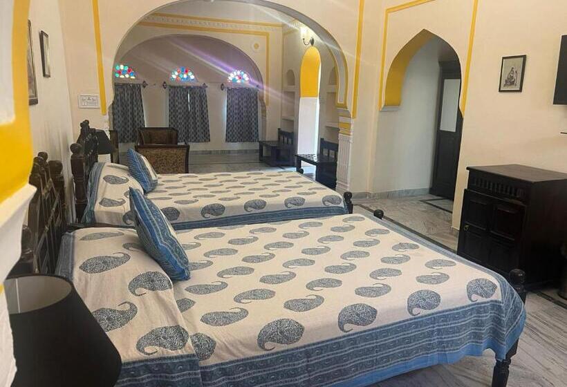 فندق Castle Alsisar