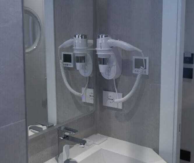 فندق Central Inn