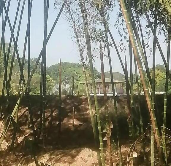 בית מלון כפרי Club Recreativo La Karola