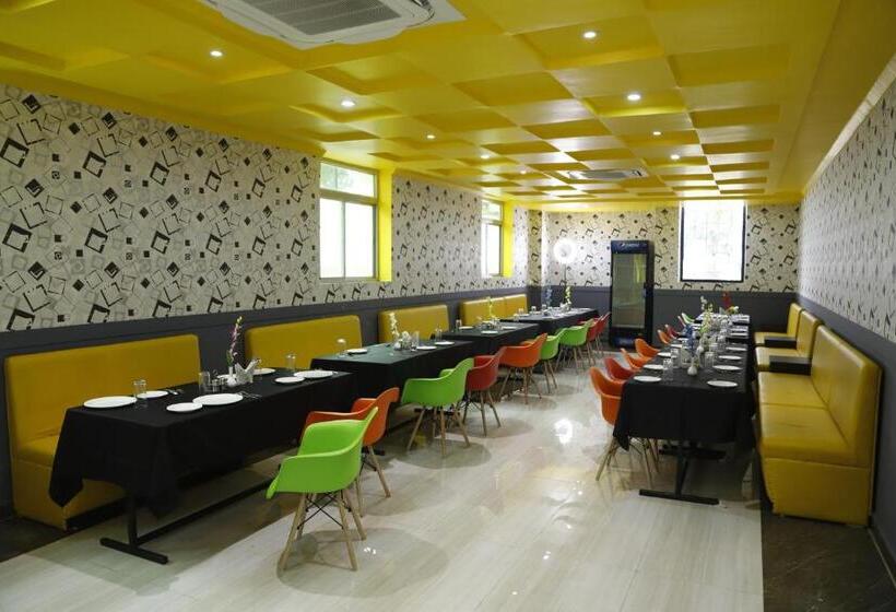 فندق Club Riviera