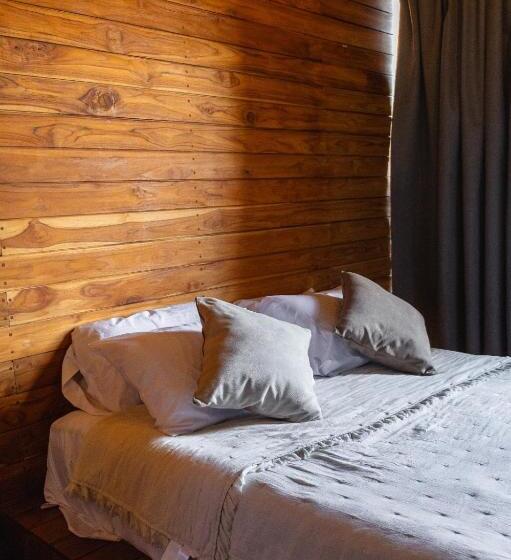 בית מלון כפרי Coyote