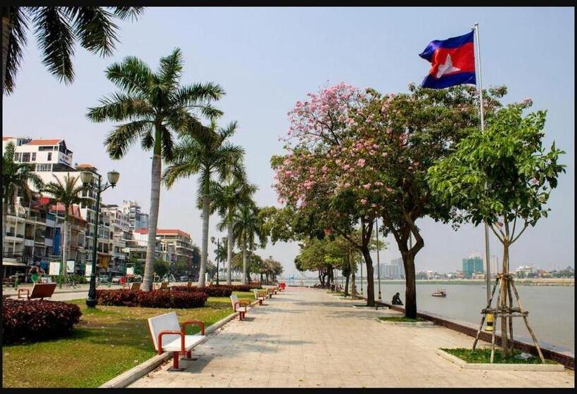 בית מלון כפרי De Palace