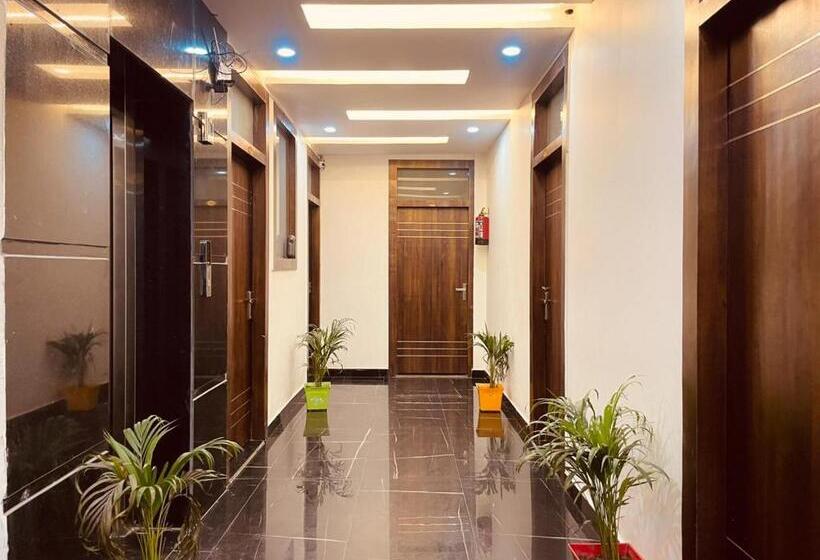 בית מלון כפרי The White House Haridwar