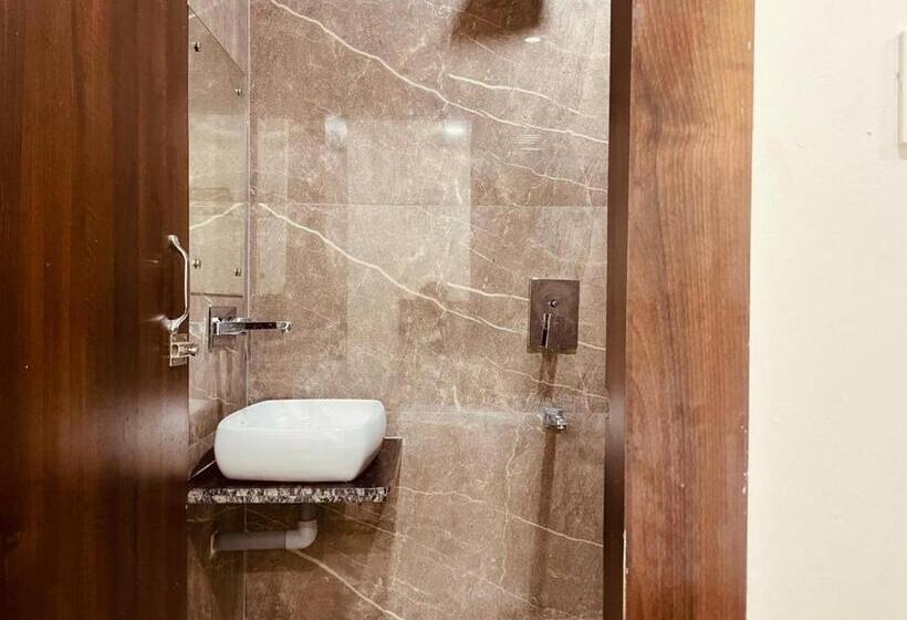 בית מלון כפרי The White House Haridwar