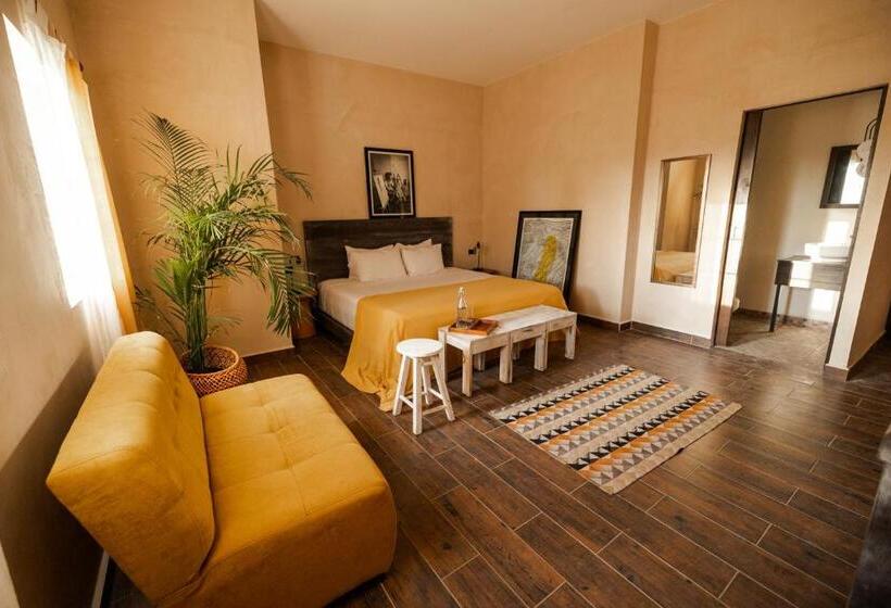 هتل Gardenia Collective