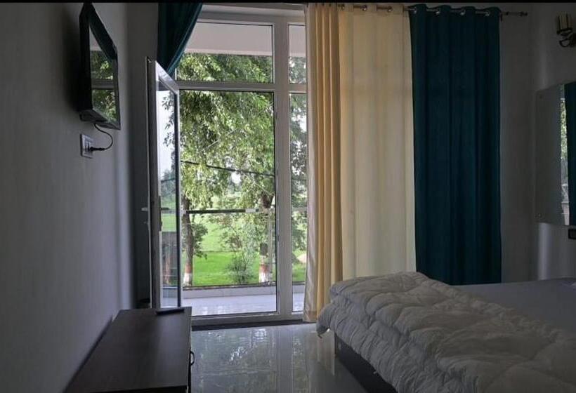 בית מלון כפרי Gupta Marriage Hall And