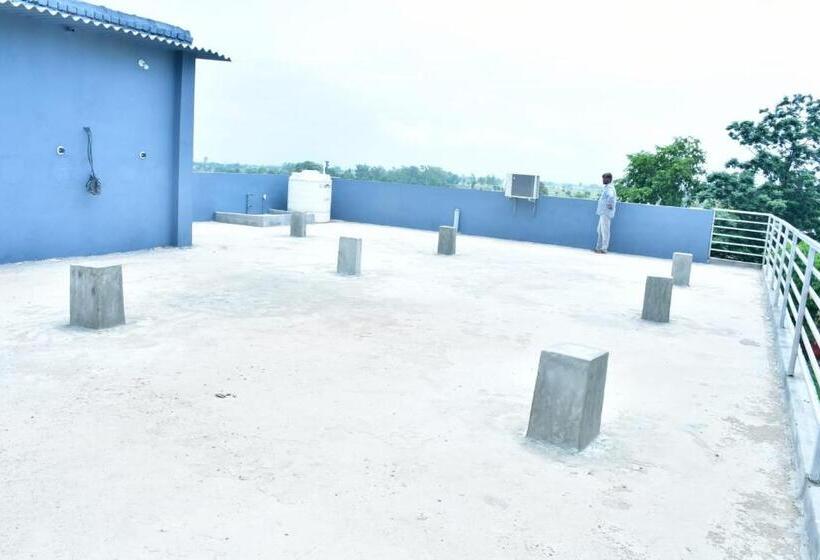 בית מלון כפרי Gupta Marriage Hall And