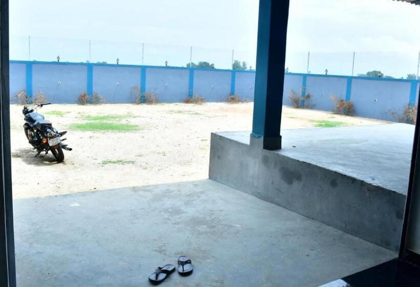 בית מלון כפרי Gupta Marriage Hall And