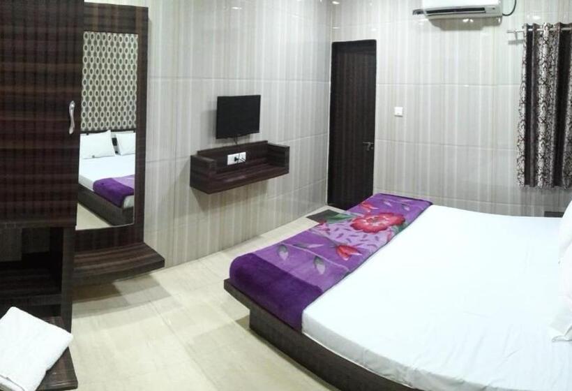 Отель Highlight Ujjain