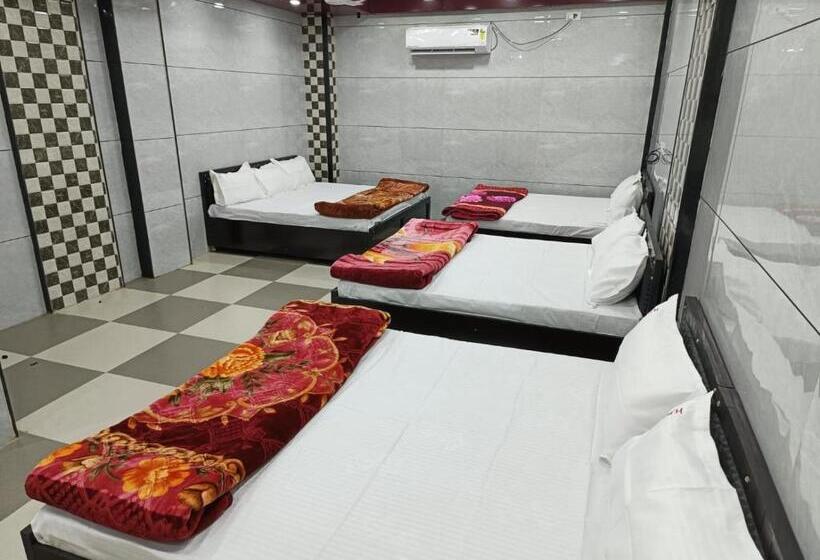 Отель Highlight Ujjain