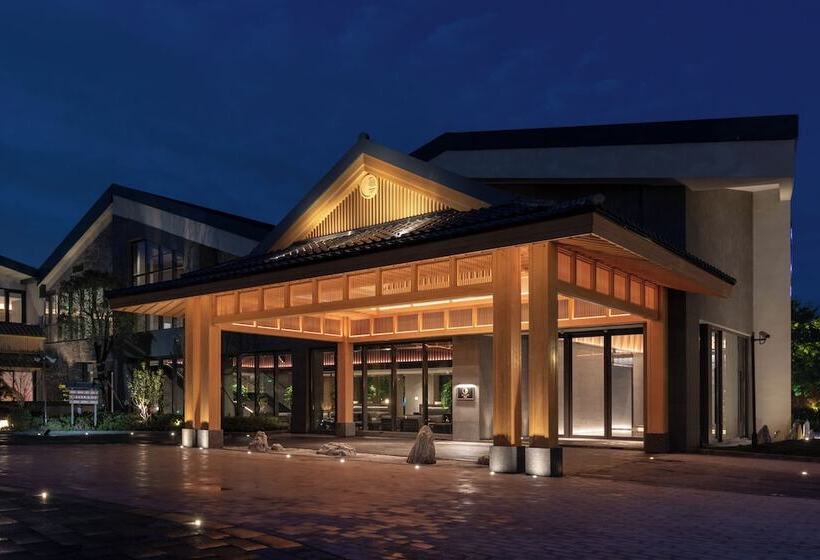 هتل Hyakumangoku Onsen