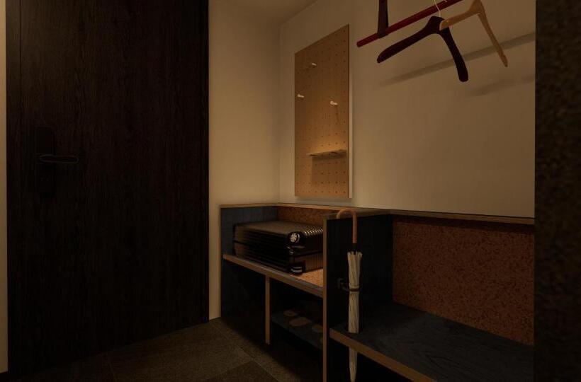 彼厅酒店hotel In Between