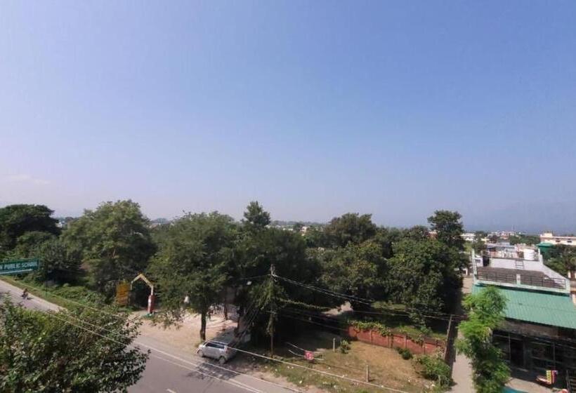 בית מלון כפרי Kailash