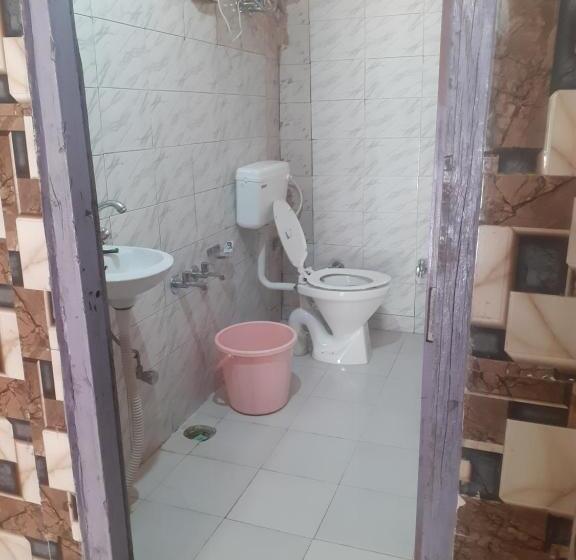 ホテル Kheerganga Heights