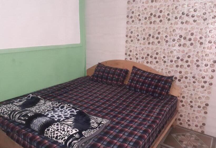 ホテル Kheerganga Heights