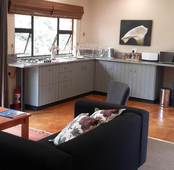 בית מלון כפרי Kuhestan Farm Cottages