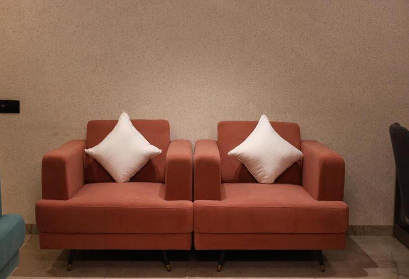 호텔 Lords Eco Inn Navsari