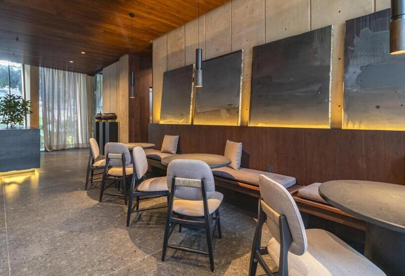 ホテル Onto Tonalá Mexico City