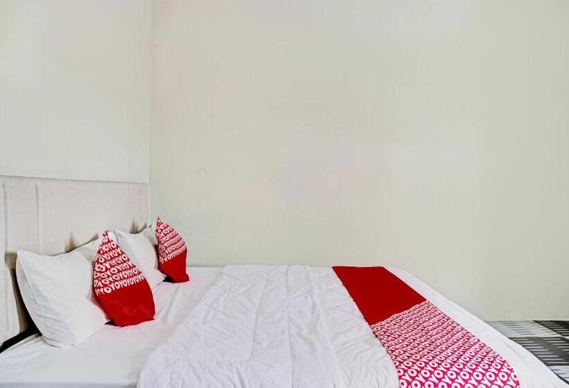 Отель Oyo 93190 Sartika Gh Syariah