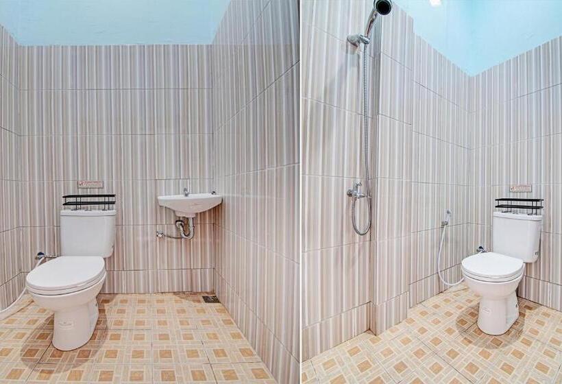 Отель Oyo 93190 Sartika Gh Syariah