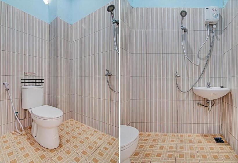 Отель Oyo 93190 Sartika Gh Syariah