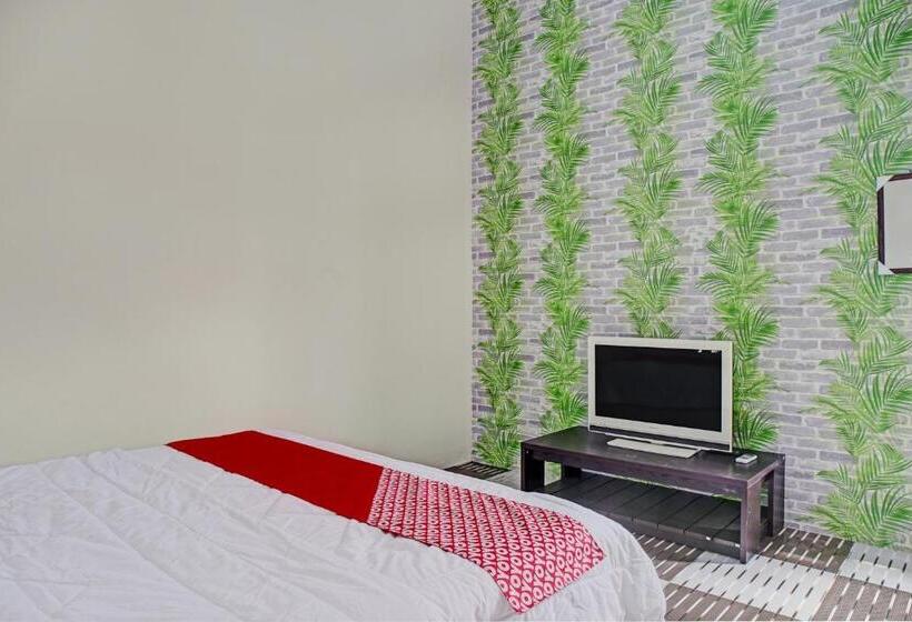 Отель Oyo 93190 Sartika Gh Syariah