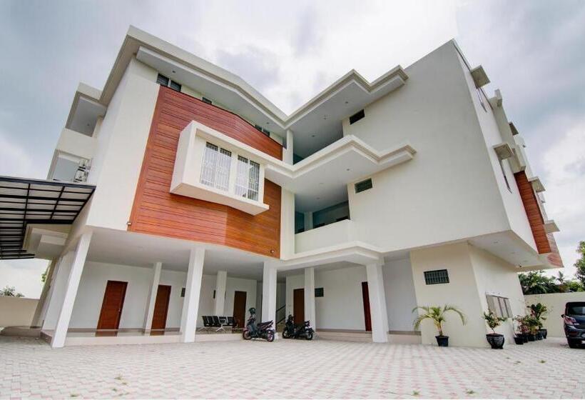 Отель Oyo 93190 Sartika Gh Syariah