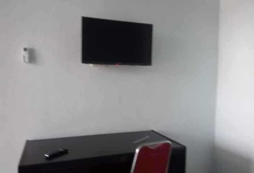 호텔 Oyo 93192 Andesta Guest House Syariah