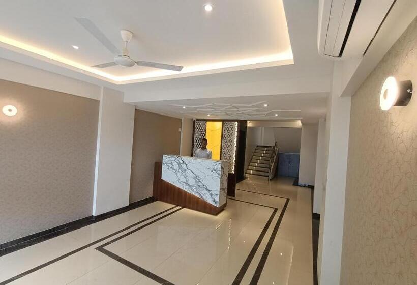 בית מלון כפרי Pk Executive Panvel