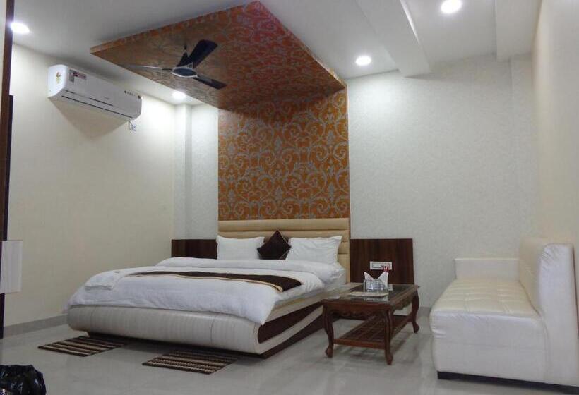 酒店 Prakshi Palace Datia