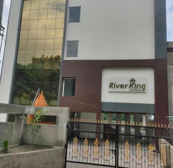 호텔 River King City Palace