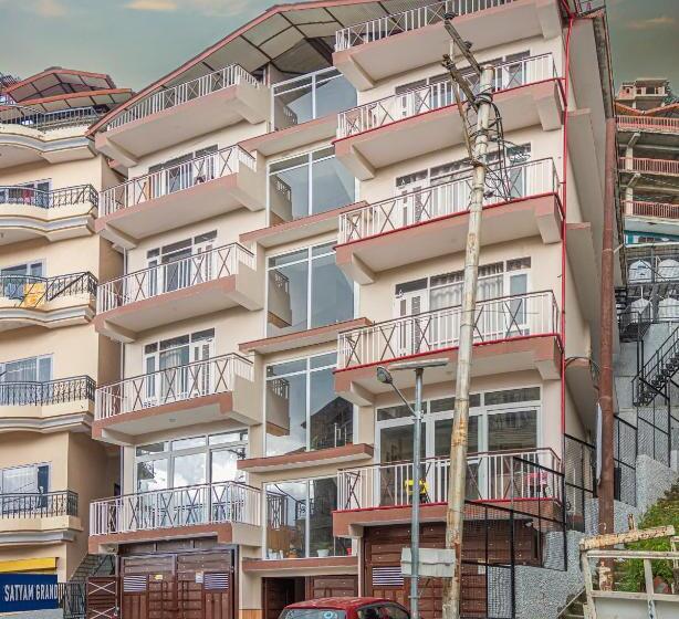 Отель Satyam Grand