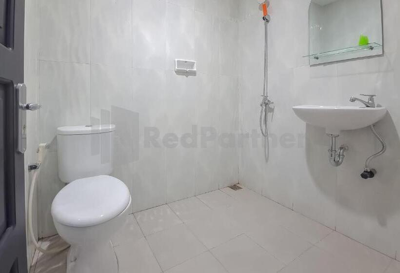 فندق Semeru Guest House Redpartner