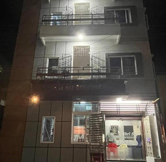 فندق Shri Sai Residency