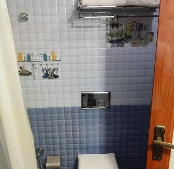 호텔 Spot On Cochin Tourist Home